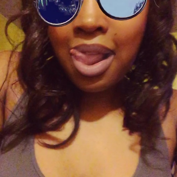 Meet your Posher, Jocefa - Picture 1 of 1